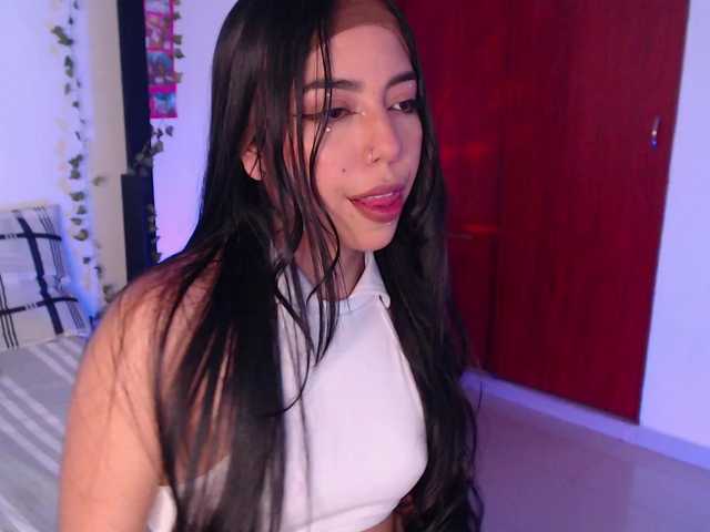 littlekayla live cam on BongaCams