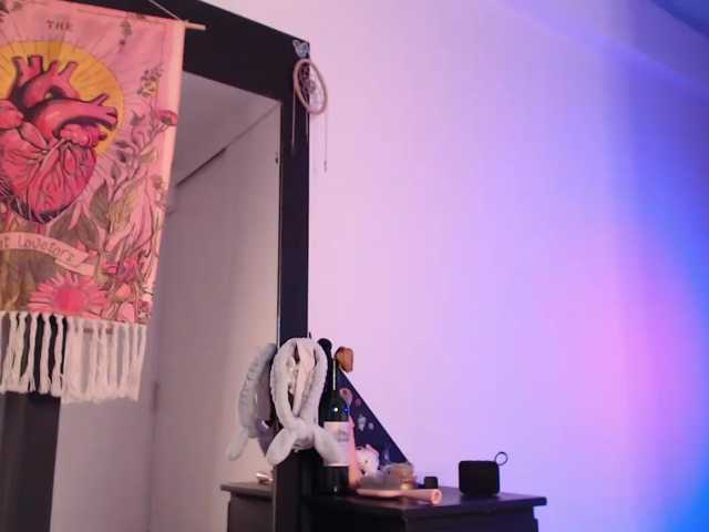 littlekayla live cam on BongaCams