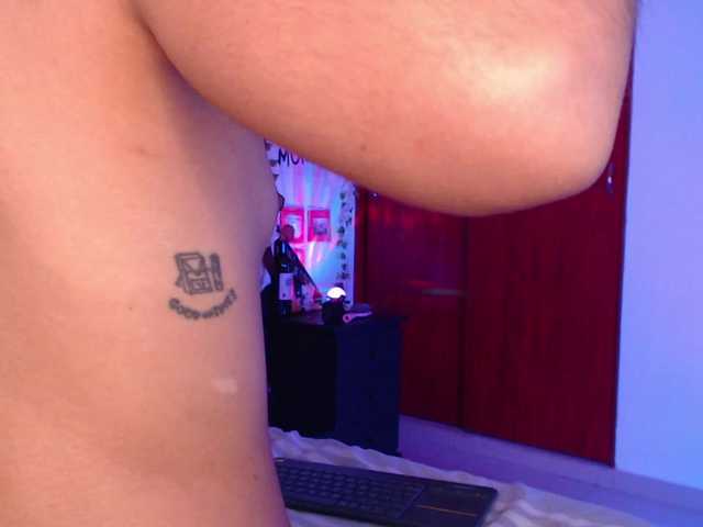 littlekayla live cam on BongaCams
