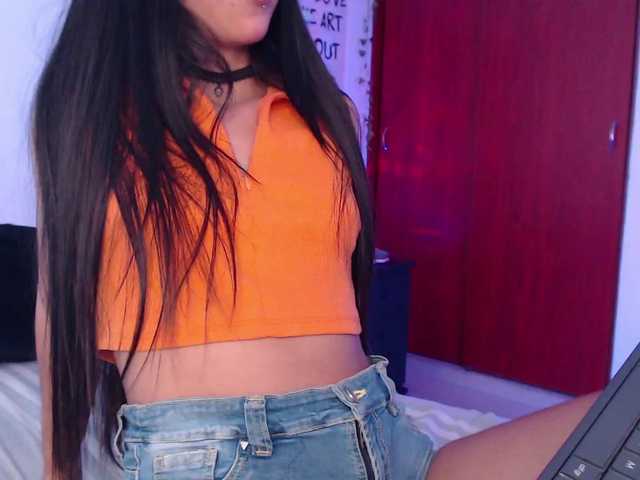 littlekayla live cam on BongaCams