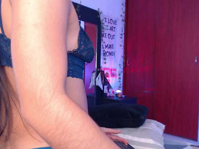 littlekayla live cam on BongaCams