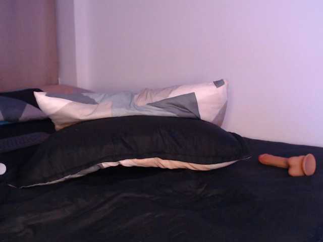 littlekayla live cam on BongaCams