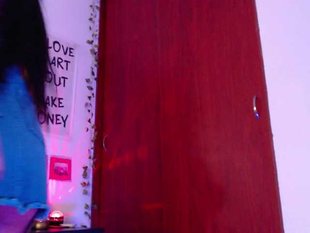 littlekayla live cam on BongaCams