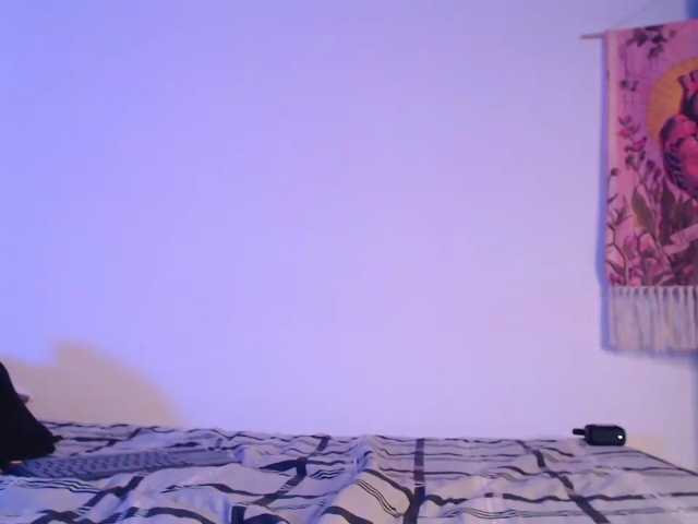 littlekayla live cam on BongaCams