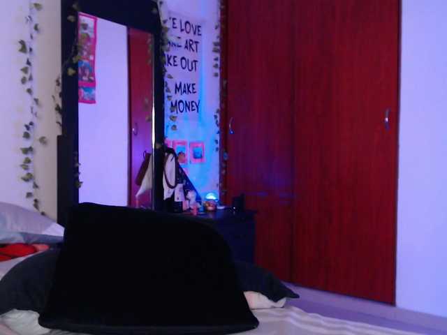 littlekayla live cam on BongaCams