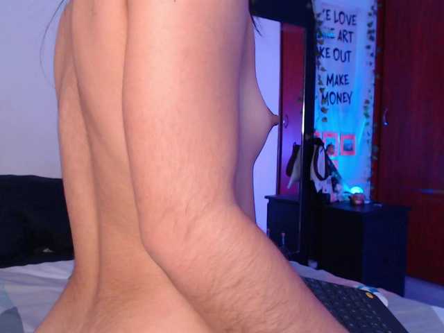 littlekayla live cam on BongaCams