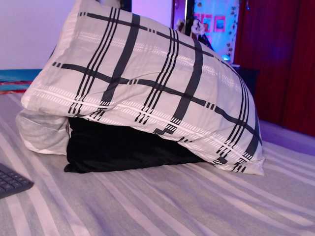 littlekayla live cam on BongaCams