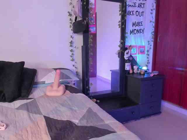 Модель: littlekayla