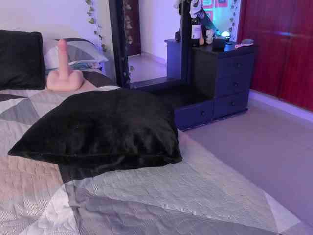 Модель: littlekayla