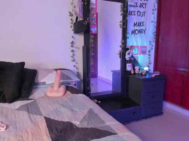 Модель: littlekayla