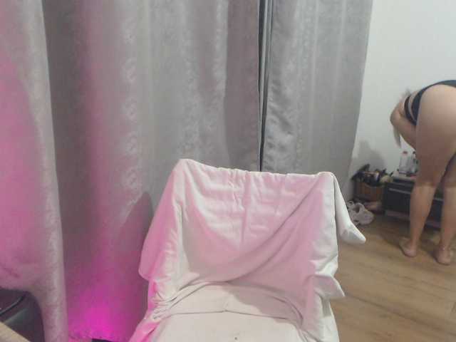 Kiss4foryou live cam on BongaCams