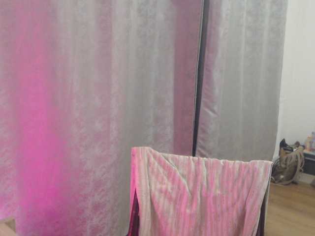 Kiss4foryou live cam on BongaCams