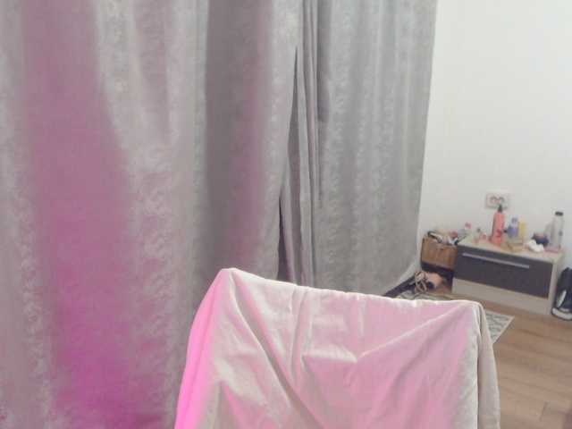 Kiss4foryou live cam on BongaCams