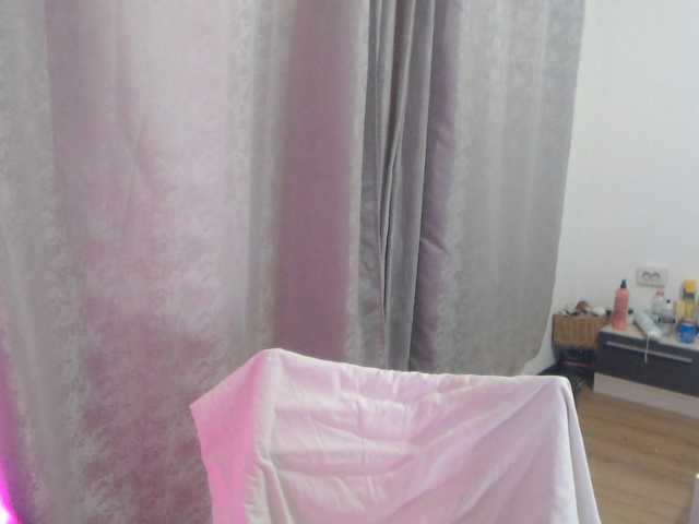 Kiss4foryou live cam on BongaCams