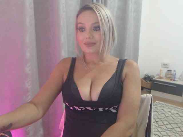 Kiss4foryou webcam
