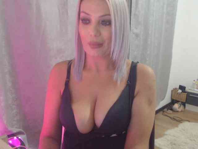 Kiss4foryou webcam
