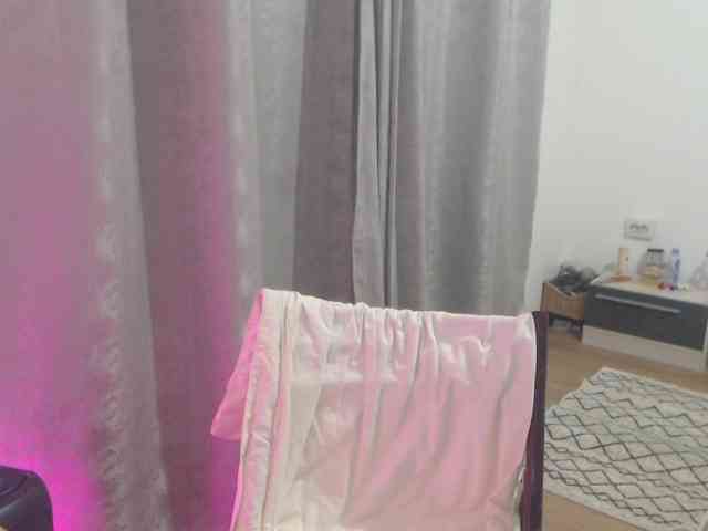 Kiss4foryou webcam
