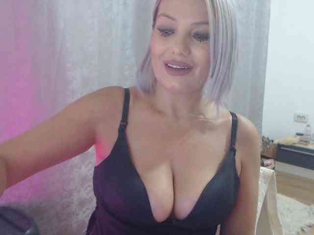 Kiss4foryou webcam