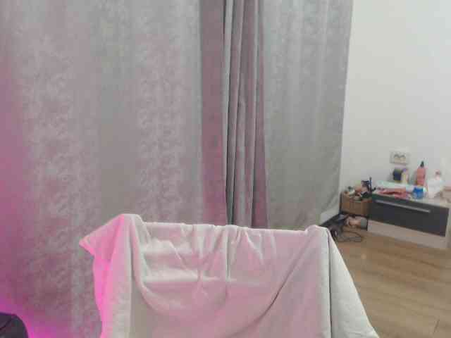 Kiss4foryou webcam