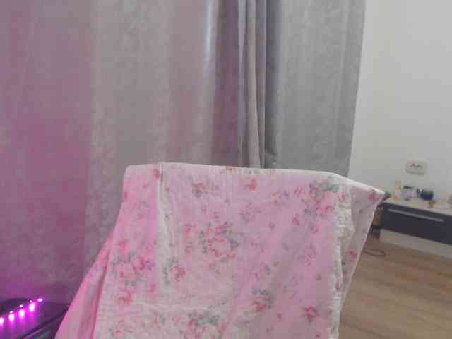 Kiss4foryou webcam