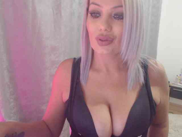 Kiss4foryou webcam