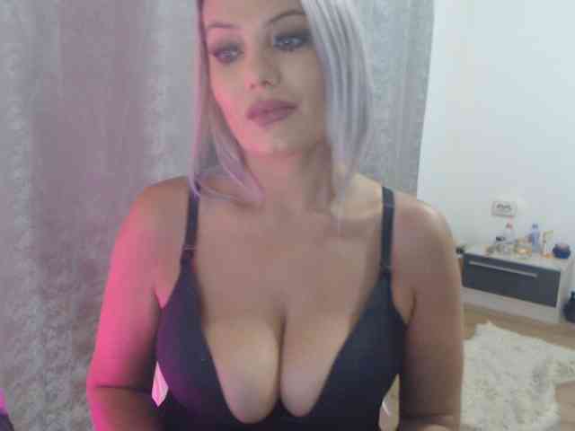 Kiss4foryou webcam