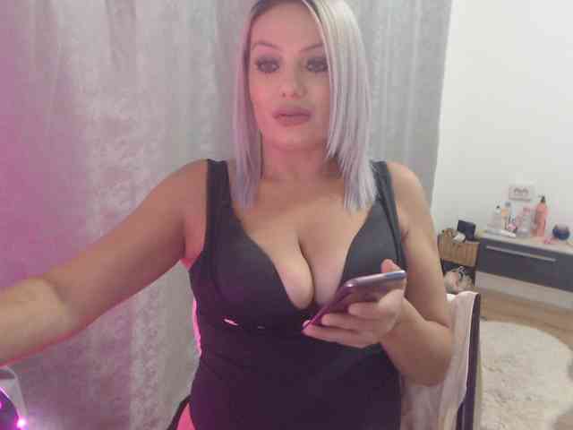 Kiss4foryou webcam