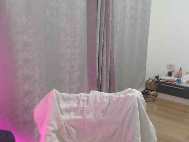 Kiss4foryou webcam