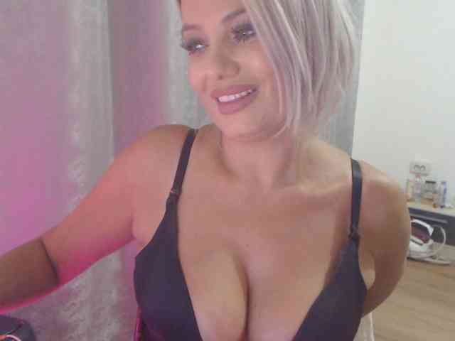 Kiss4foryou webcam