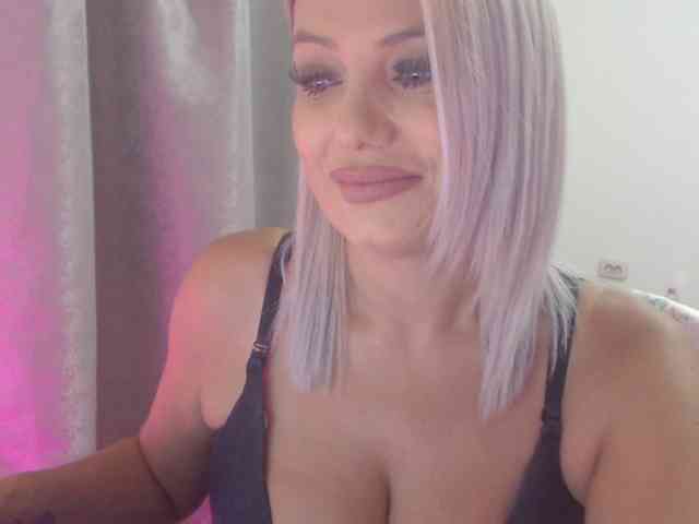 Kiss4foryou webcam