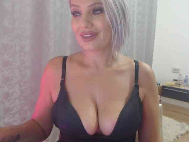 Kiss4foryou webcam