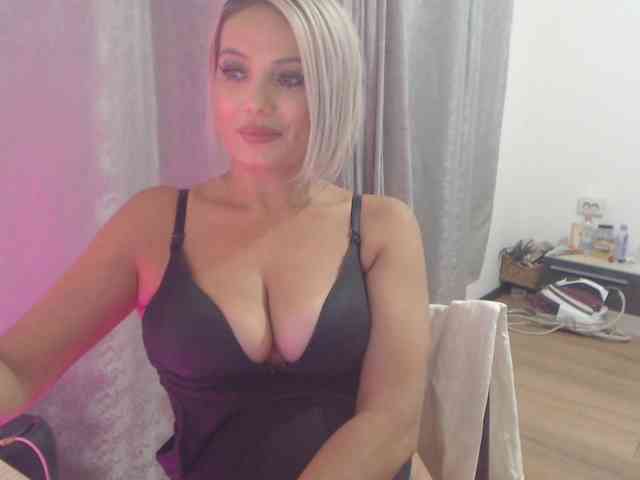 Kiss4foryou webcam