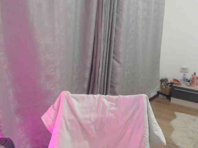 Kiss4foryou webcam