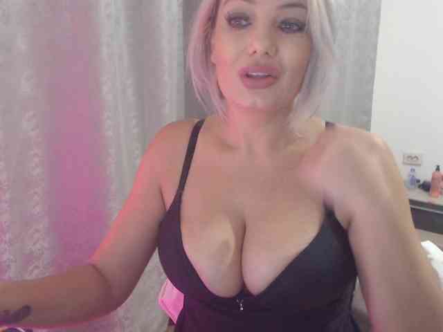 Kiss4foryou webcam