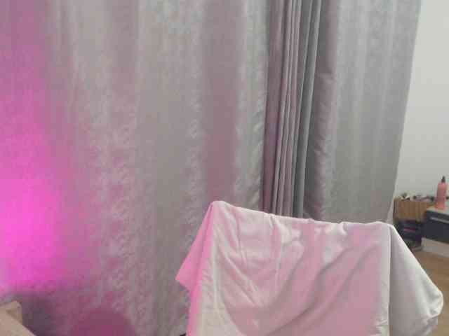 Kiss4foryou webcam
