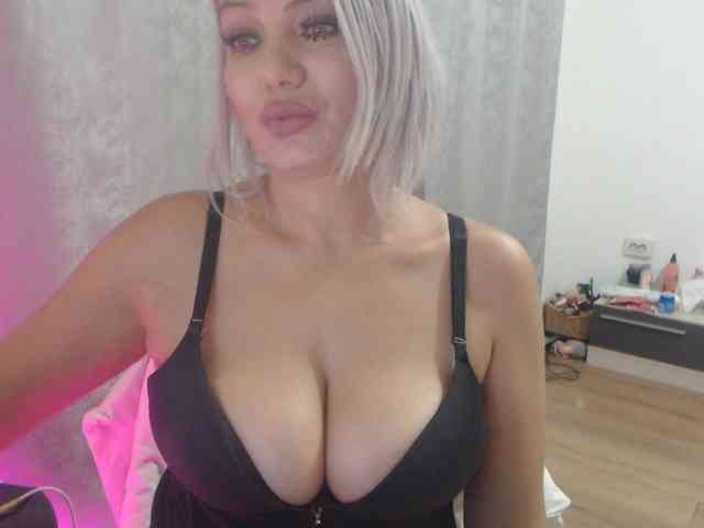 Kiss4foryou webcam