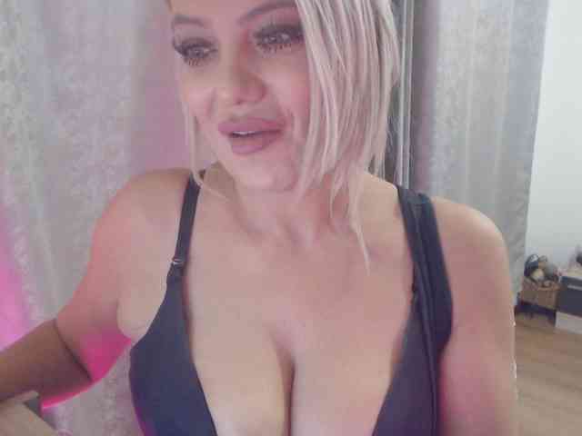 Kiss4foryou webcam