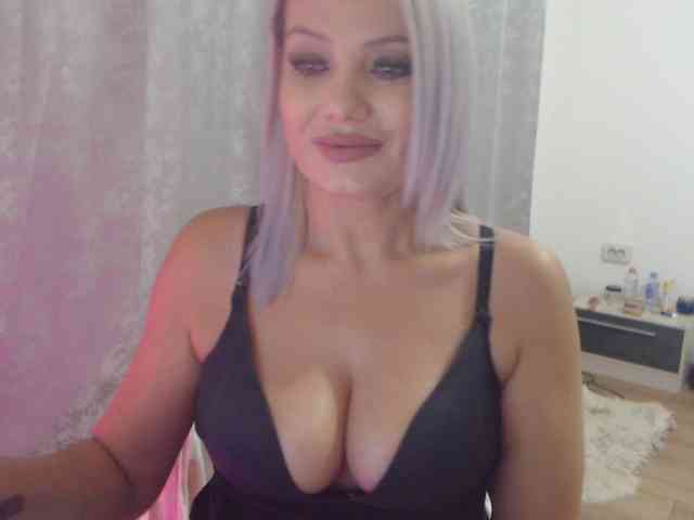 Kiss4foryou webcam