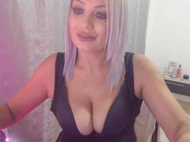 Kiss4foryou webcam