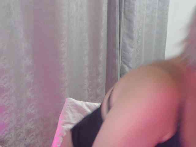 Kiss4foryou webcam