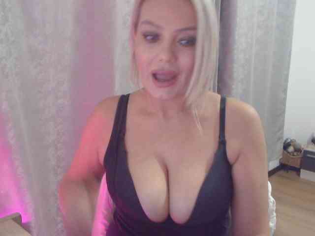 Kiss4foryou webcam