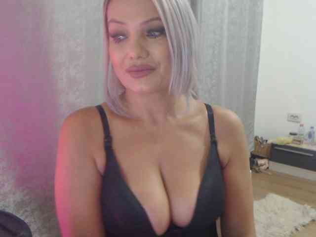 Kiss4foryou webcam