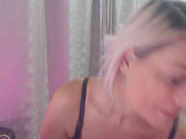 Kiss4foryou webcam