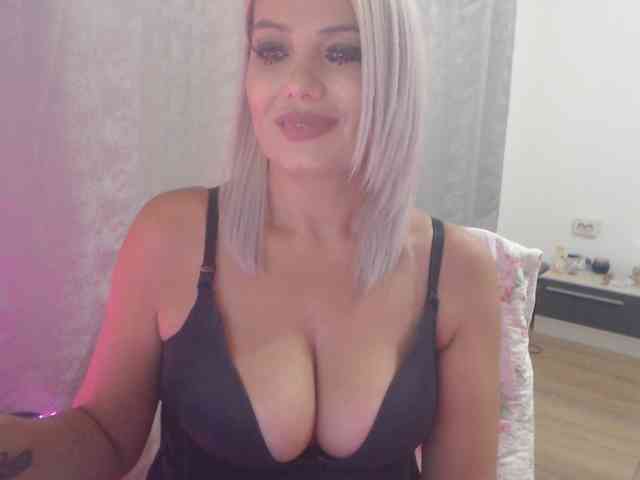 Kiss4foryou webcam
