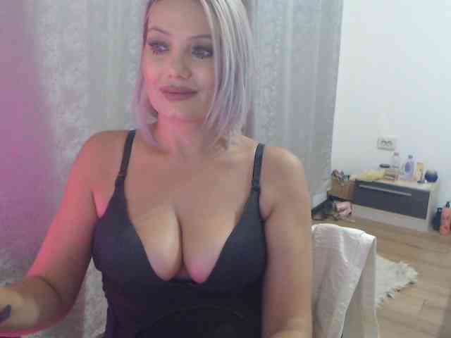 Kiss4foryou webcam
