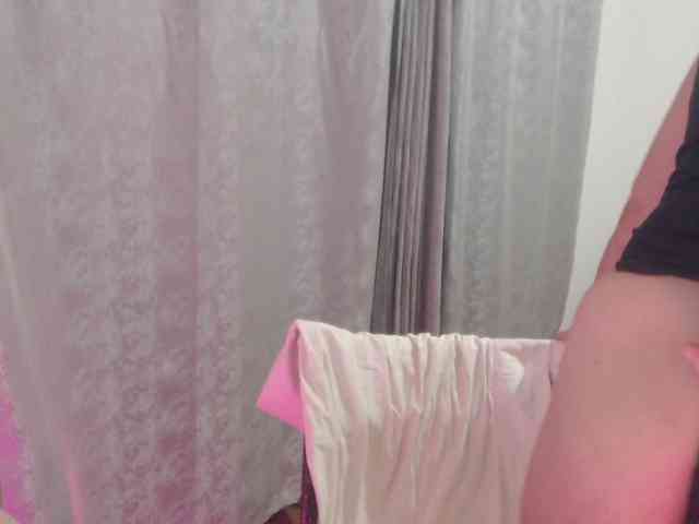 Kiss4foryou webcam