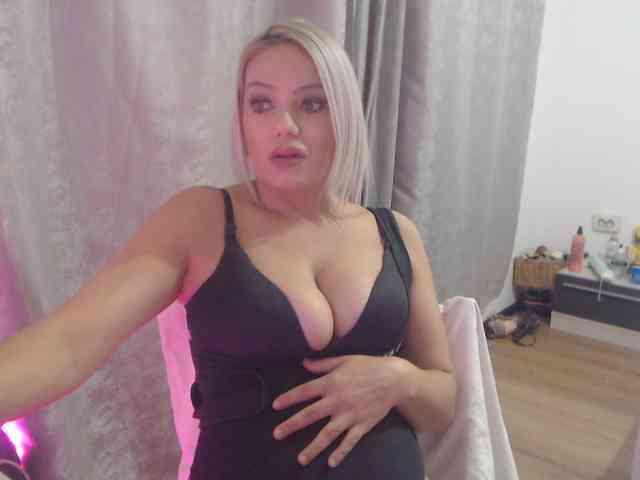 Kiss4foryou webcam