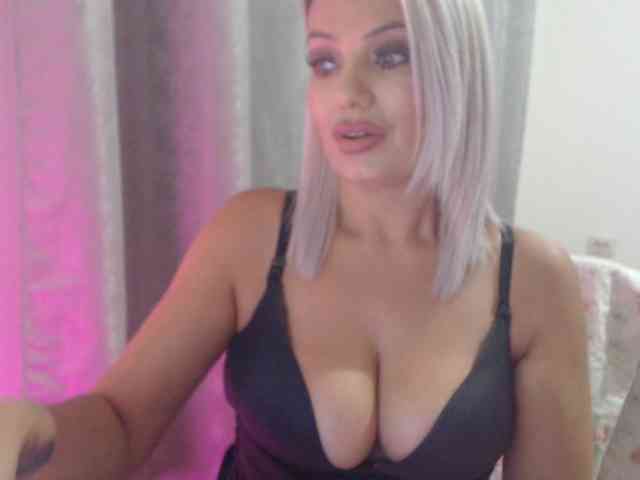 Kiss4foryou webcam