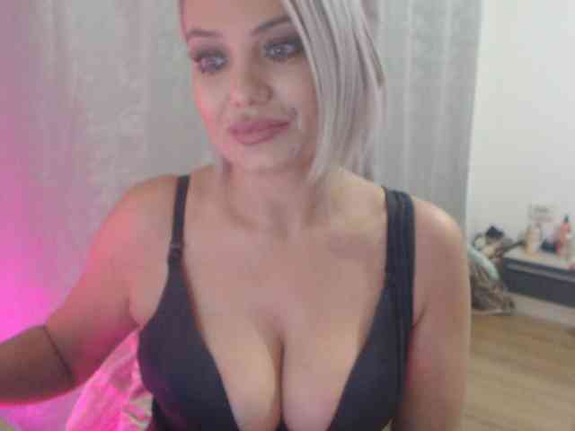 Kiss4foryou webcam