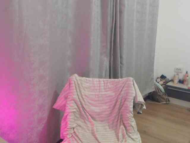 Kiss4foryou webcam